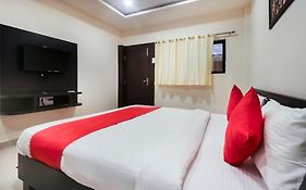 Hotel O Captain Inn